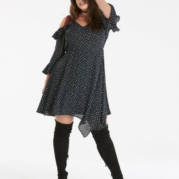 RUFFLE FRONT COLD SHOULDER DETAIL DRESS SZ 12 - Picture 3 of 4